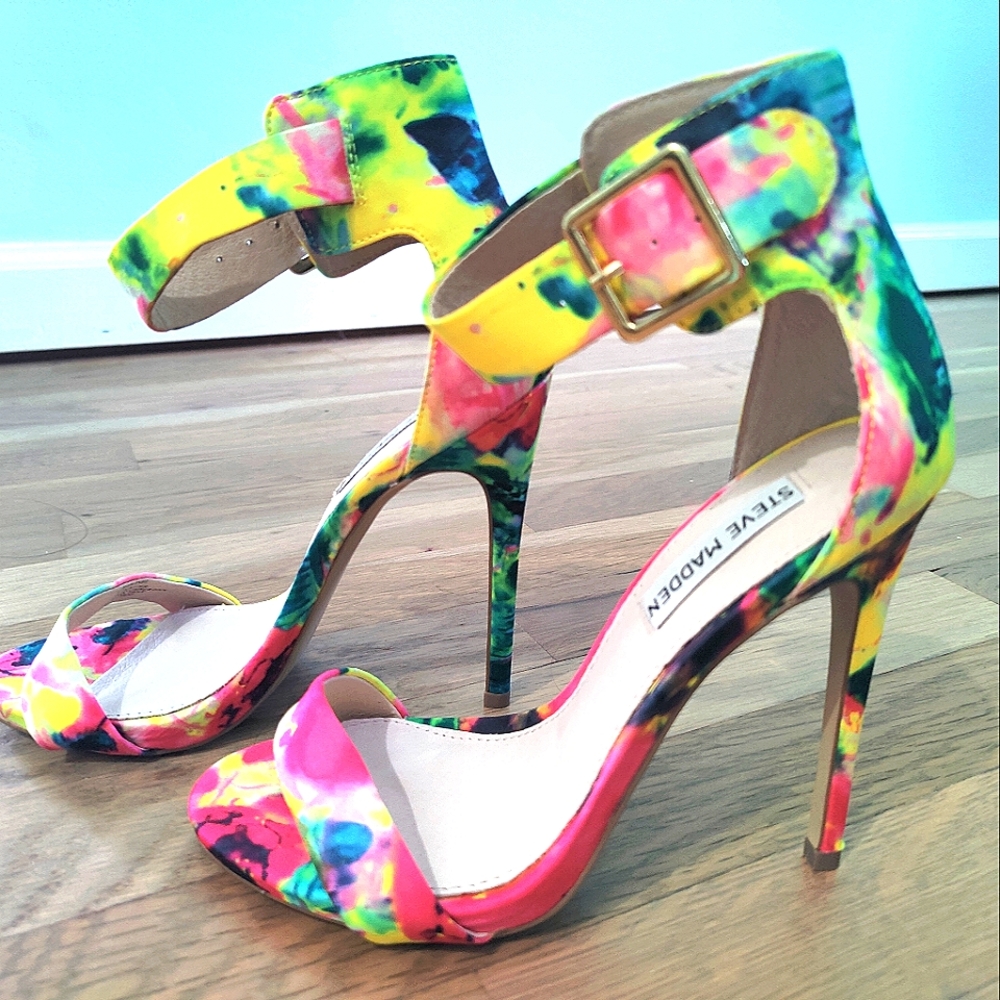 STEVE MADDEN High Heel size 6.5